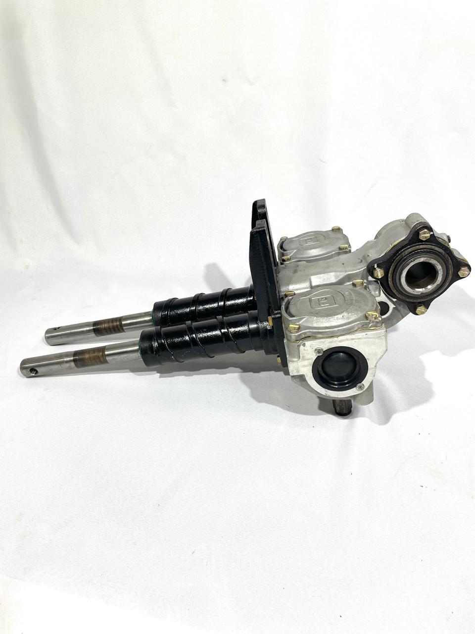 Z3956 - CAIXA DE TRANSMISSÃO - COLHEITADEIRA - GTS: 2301000032/2301000013